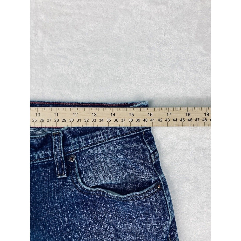 Levi's 550 Classic Relaxed Relaxed Boot Cut Womens Jeans Size 12S - Picture 7 of 16